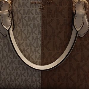 MK medium hand bag
